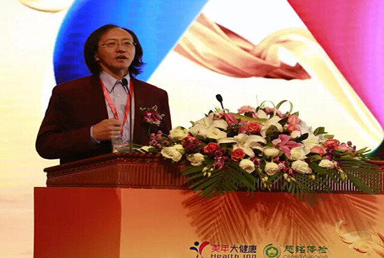 胡波董事長演講.jpg